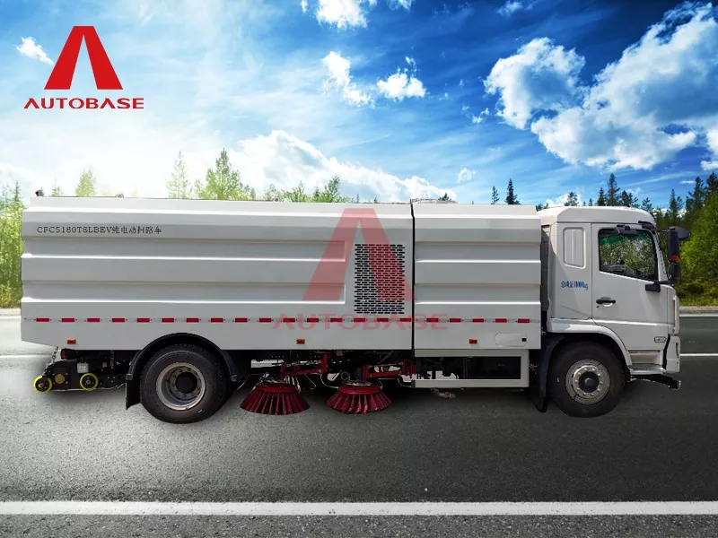 18 Tons Road Sweeper